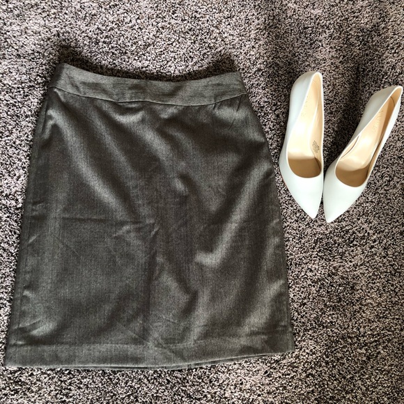 Banana Republic Dresses & Skirts - NEW Banana Republic skirt